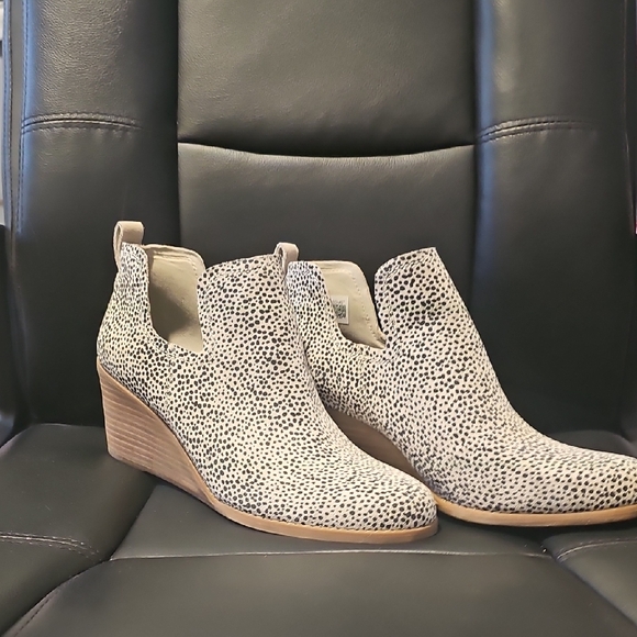 Toms Black and Cream Dotted Wedges - Picture 1 of 5